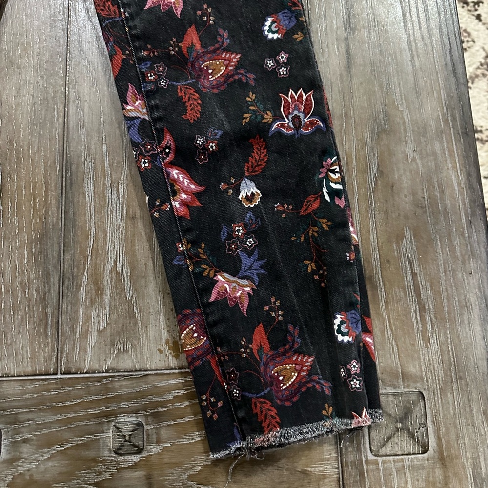 Kensie Vintage Luxe Jeans - Picture 11 of 13